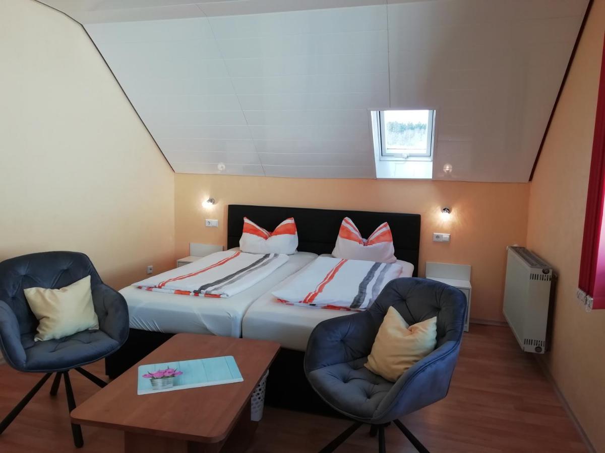 Pension Schmitt Waldfenster ภายนอก รูปภาพ